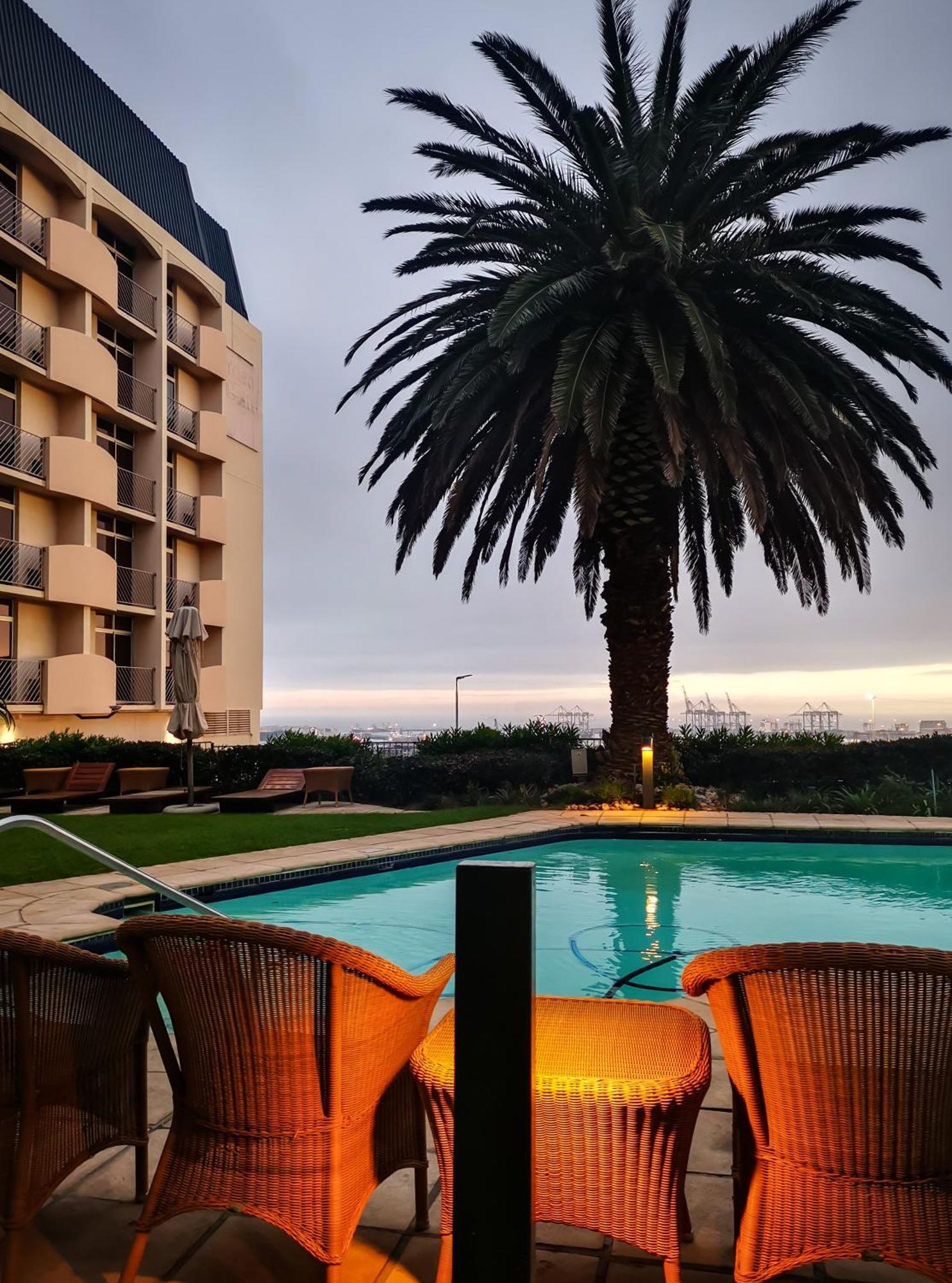 Garden Court Nelson Mandela Boulevard Cape Town Bagian luar foto
