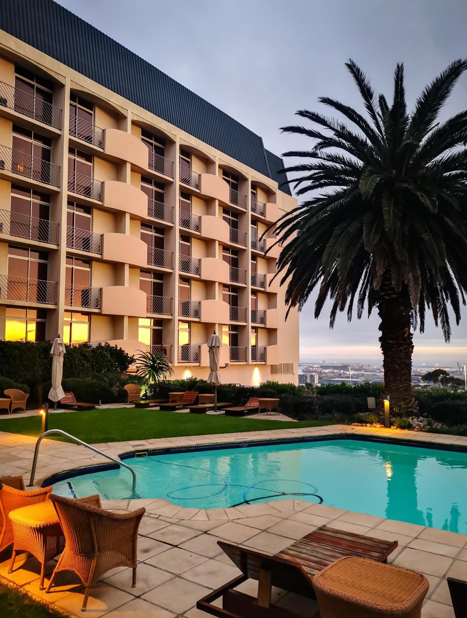 Garden Court Nelson Mandela Boulevard Cape Town Bagian luar foto