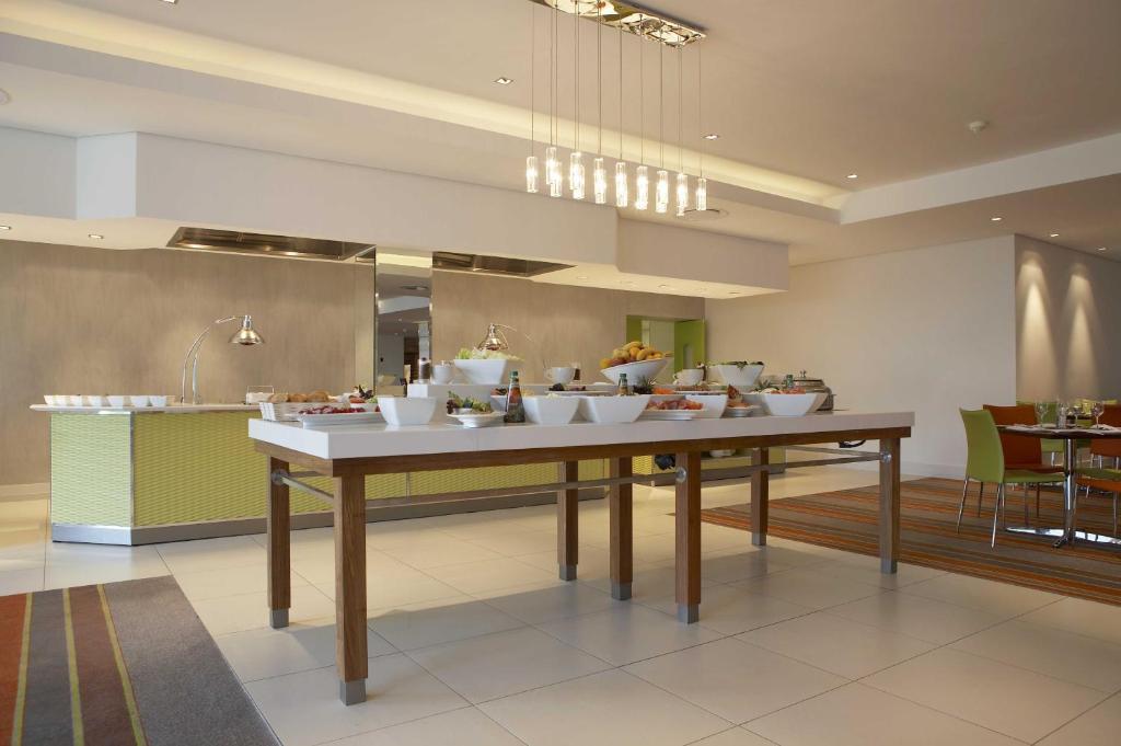 Garden Court Nelson Mandela Boulevard Cape Town Bagian luar foto